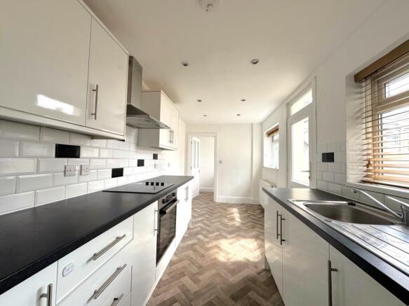 Kitchen (1)