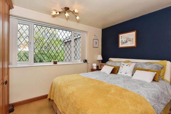4 bed Semi-Detached for sale Image 7