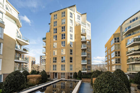 Water Gardens Square, Surrey Quays, SE16