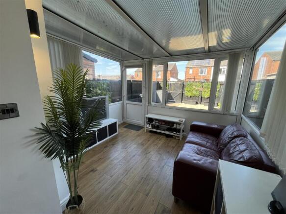 3 bed Terraced for sale Image 9
