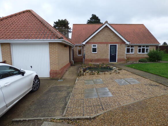 Drive garage