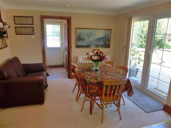 KITCHEN/BREAKFAST ROOM VIEW 3
