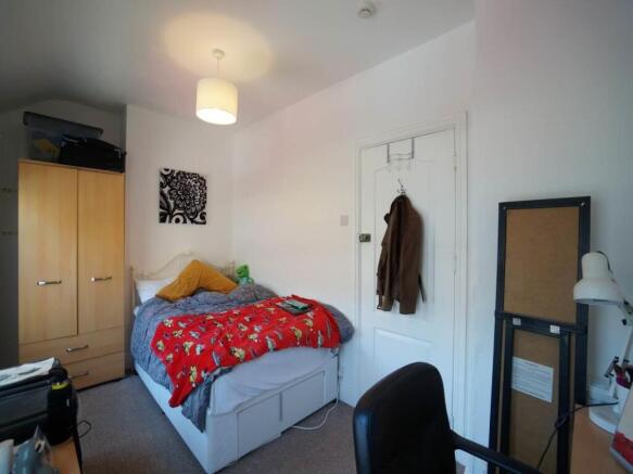 Bedroom 4.JPG