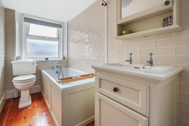 Family Bathroom 