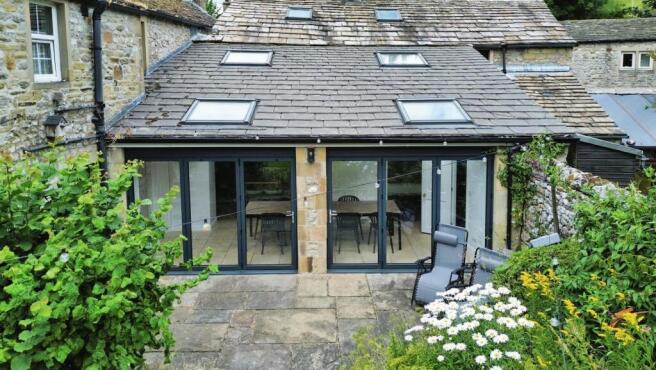 3 bed House for sale Image 10