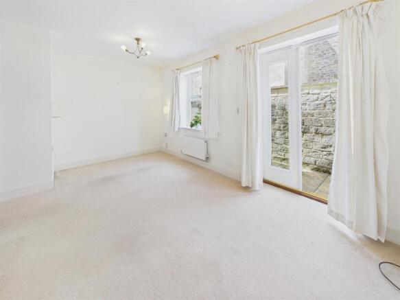 CAM03789G0-PR0072-ST