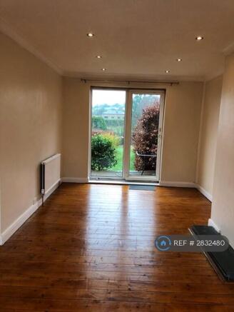 Lounge/Dining Area
