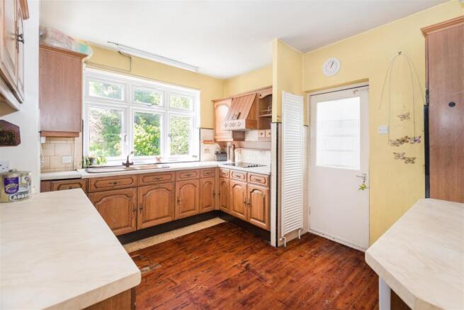 18 Montrose Ave-1 - LR14.jpg