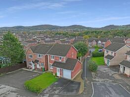 42, Clos Cwm Garw, Caerphilly CF83 2BG