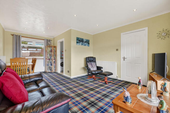 7 Chestnut Grove, Coylton, KA6 6LL photo 4
