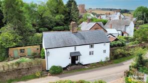10 Boars Head Cottage, Hill Street, Taunton TA4 3TD