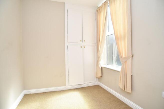 2 bed Flat for sale Image 5