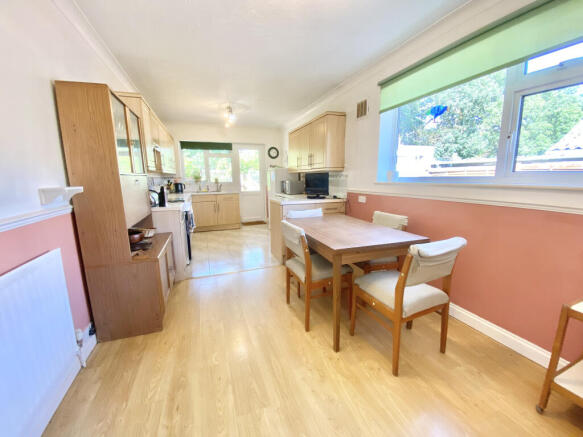 Pennington Road, West Moors, Ferndown, Dorset photo 4