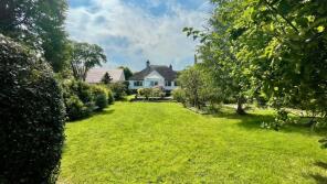 32b Hill Park, Brompton Avenue, Colwyn Bay LL28 4TF