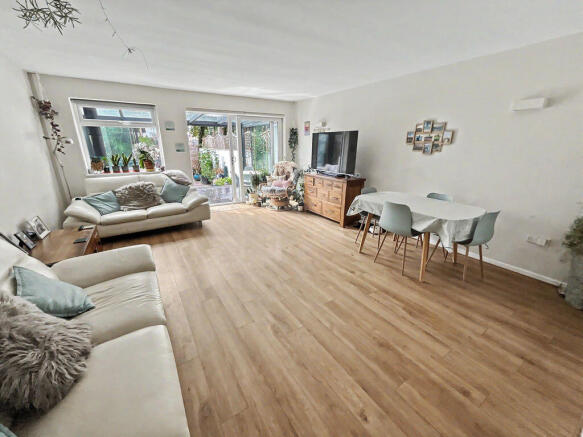 Close To Beach, Mudeford photo 4