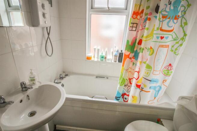 LowerBath.JPG
