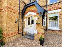 Flat 1, 29, The Avenue, Worcester Park KT4 7HD