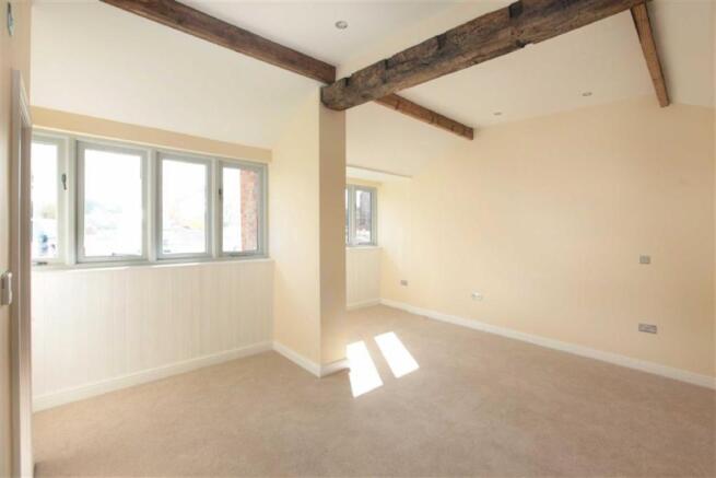 BEDROOM/HOME OFFICE