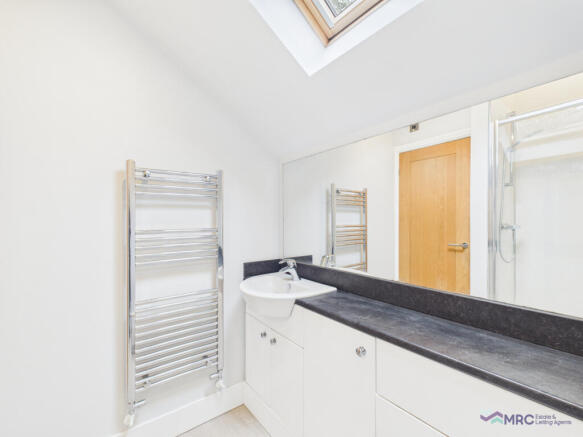 2 bed Semi-Detached to rent Image 5