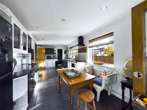 Kitchen/Breakfast
