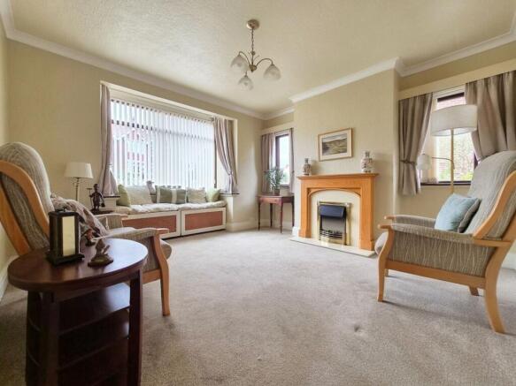 4 bed Semi-Detached for sale Image 9