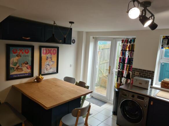Photo 3