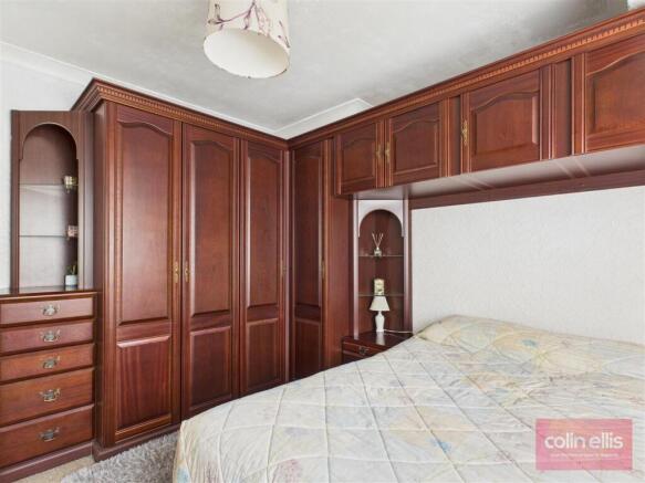 3 bed Semi-Detached for sale Image 9