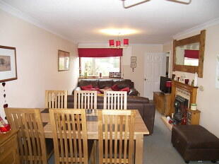 Living/dining room