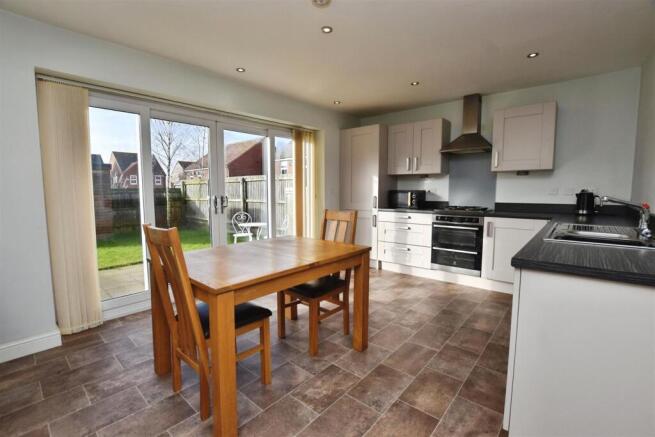 Fitted Dining Kithen