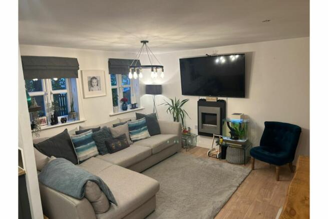 Lounge / Kitchen