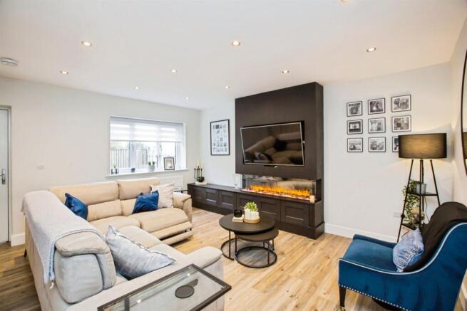 3 bed Terraced for sale Image 4