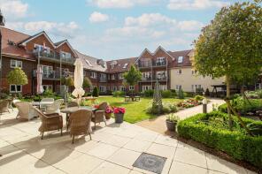 62, Keble Court, Redfields Lane, Church Crookham, Fleet GU52 0AE