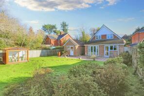 7, Pondside Terrace, Pondside Lane, Bishops Waltham SO32 1BB