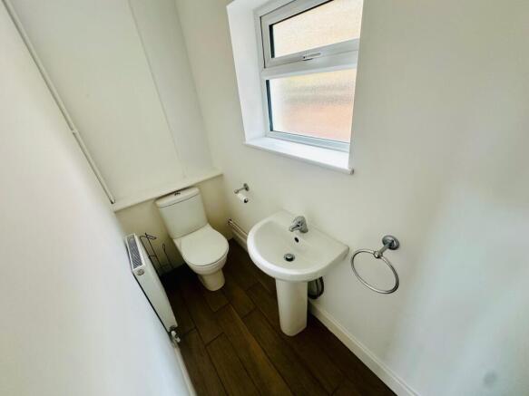 Cloakroom/wc
