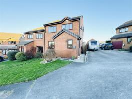 73, Ings Mill Drive, Clayton West, Huddersfield HD8 9PW