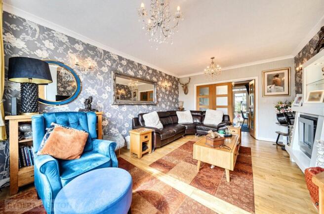 3 bed Semi-Detached for sale Image 6