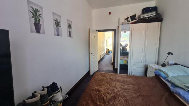 2 bed Flat to rent Image 10