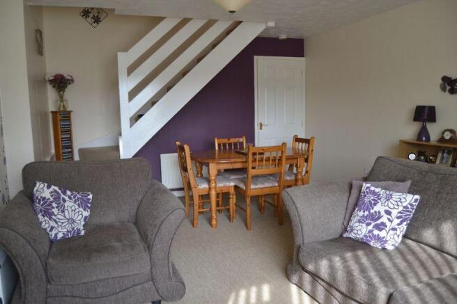 Lounge/Dining ...