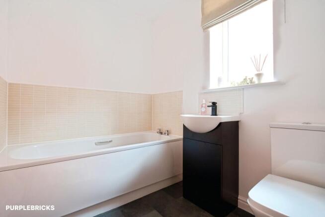 3 bed Semi-Detached for sale Image 10