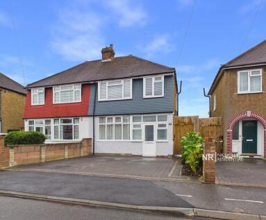 Beechcroft Road, Chessington, Surrey. KT9