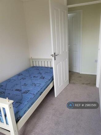 3 bed Semi-Detached to rent Image 11
