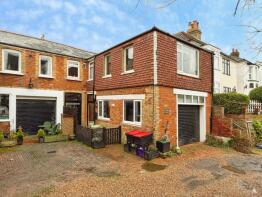 6, Queens Mews, Wellington Place, Folkestone CT20 3HT