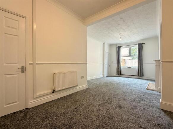 3 bed Terraced for sale Image 5