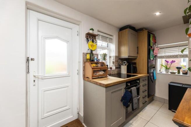 3 bed Semi-Detached for sale Image 8