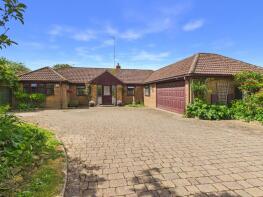 6, St Thomas Road, Northampton NN7 1BZ