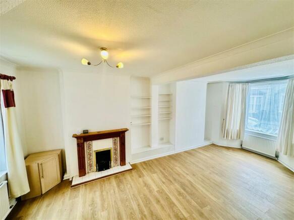 lounge dining room.jpg