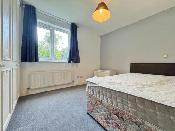 2 bed Flat to rent Image 7