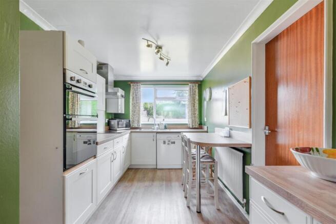 Kitchen_1.jpeg