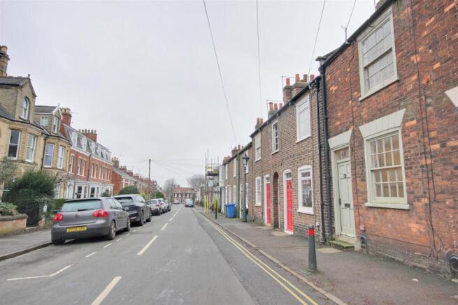 2 bed Terraced for sale Image 9