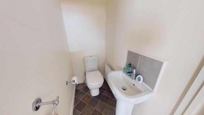 3 bed Semi-Detached for sale Image 8